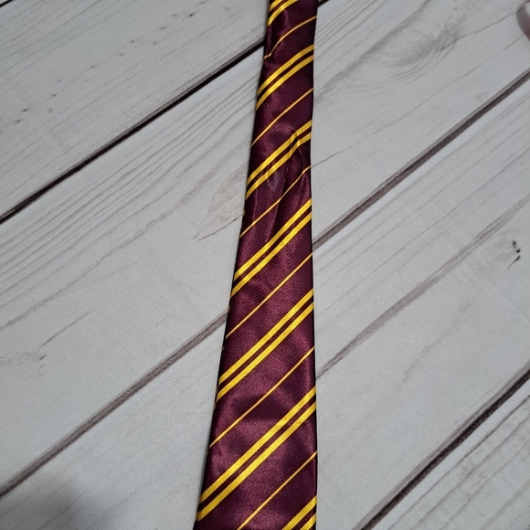 Rubie's Costume Co Harry Potter Gryffindor Tie - Picture 6 of 12